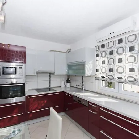 Geraeumige Mit Grill Und Meerblick Apartament *